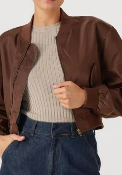 IBANA e jack joseph bruin Hot