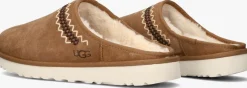 UGG pantoffels classic slip-on athersom cognac