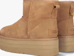 UGG vachtlaarzen w classic mini platform cognac Discount