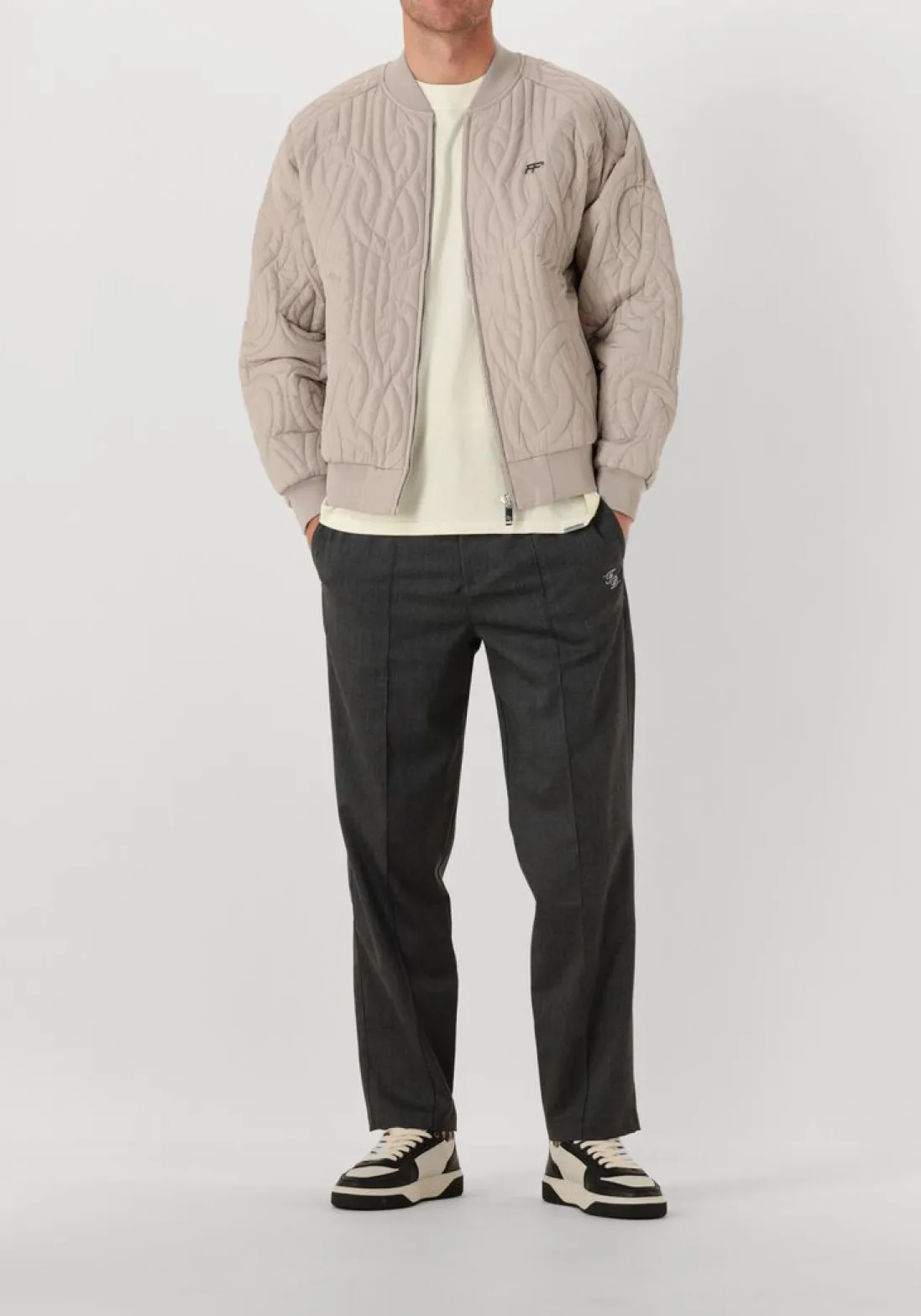 REPRESENT t-shirt owners club t shirt creme