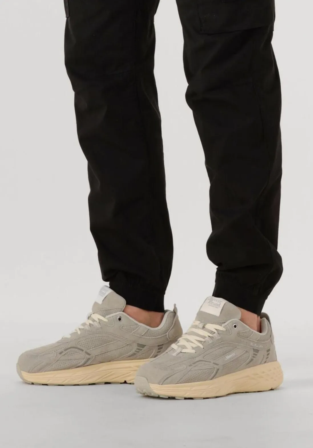 MERCER AMSTERDAM grijze lage sneakers the re-run max perforated grijs Sale