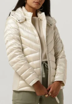 BEAUMONT te jack devi wit New