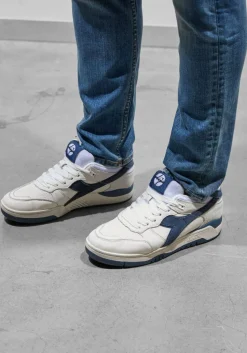 DIADORA HERITAGE te lage sneakers b.560 used wit Hot