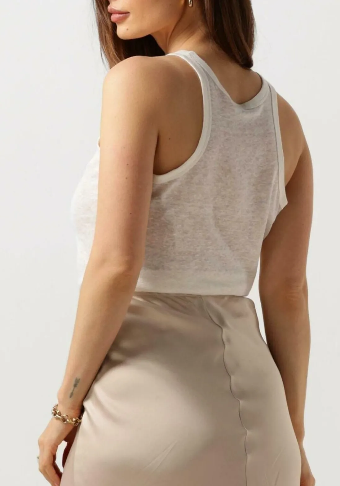 RESORT FINEST te top tank top wit New