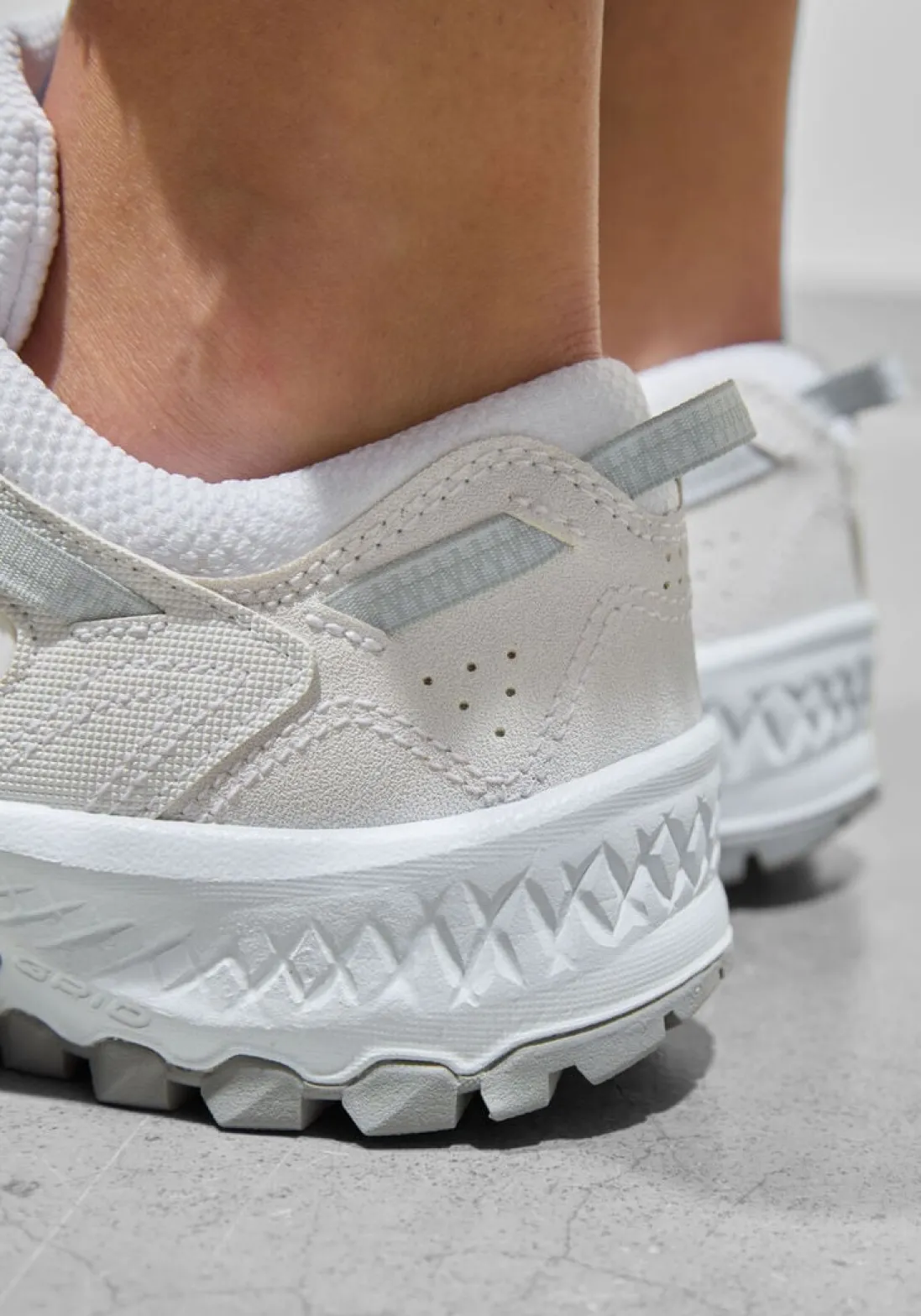 SAUCONY te sneakers grid peak wit