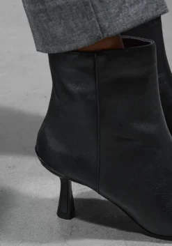 STEFANO LAURAN e enkellaarsjes botin zwart Best